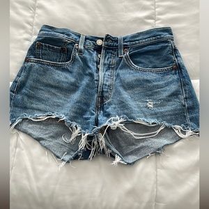 LEVI’S WOMENS 501 SHORTS